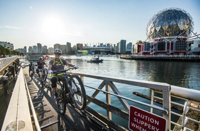 Maneuver Vancouver – Hans Rey, Steve Peat & Wade Simmons’ Urban MTB Adventure