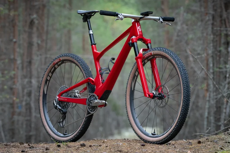 Dangerholm’s Scott Spark RC Visione Includes 3D Printed Titanium Bar/Stem