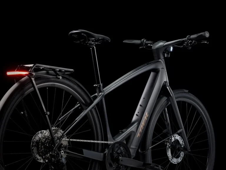 Meet the New Trek FX+7, a Lightweight City eBike That Offers Wireless Smartphone Charging