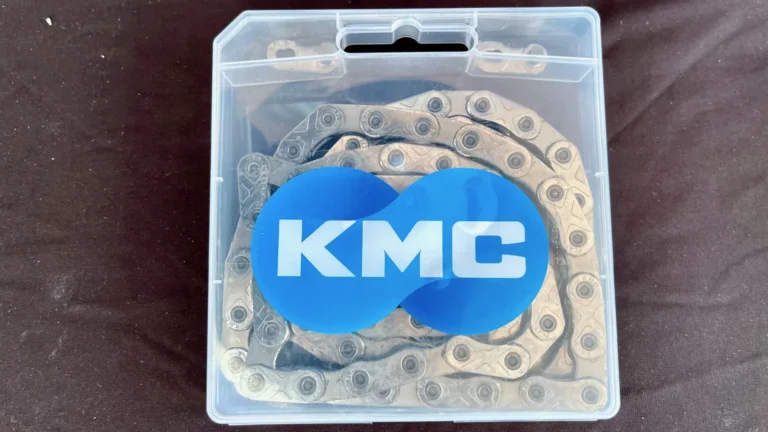 Spotted: KMC 12 Speed Flattop Chain