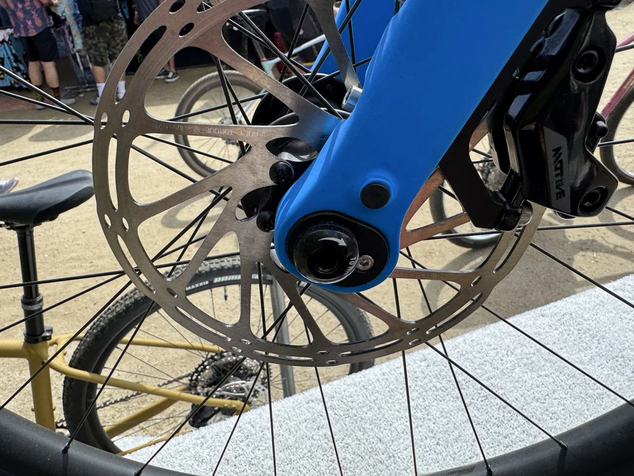 Sea Otter Hudski Dualist flip chip front